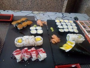 vegan sushi (tofu nigiri, avocado, mango, cucumber and banana maki and vegetarian temaki at Lapamaki in Porto