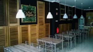 Inside 2 at Fast Vegan in Castelo Branco