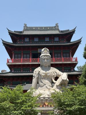   at 10000 Buddhas Restaurant in Nanjing