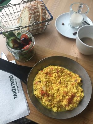 Scamble tofu at Takzetego Wege Bistro in Lodz