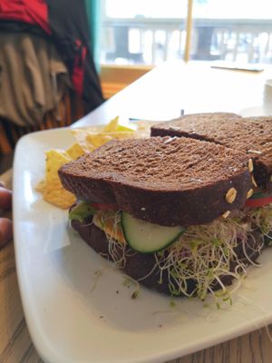 the garden at Love Cafe  in Oakhurst