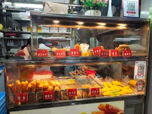 Items available at Delisnacks 德利食 - Eunos Market in East Singapore
