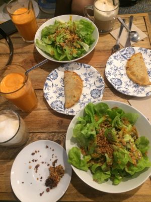 Salad and empanadas  at Au Bonheur des Chats in Lyon