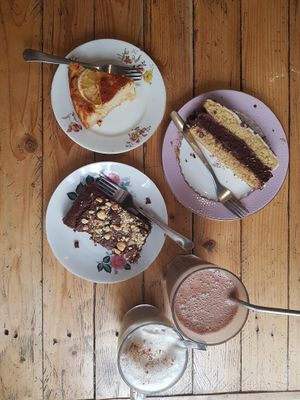  at Au Bonheur des Chats in Lyon