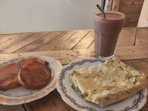 I Not really know what it is, buts vegan :D at Au Bonheur des Chats in Lyon