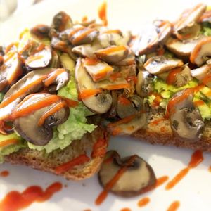 Spicy mushrooms avo toast w sriracha at The Glasvegan in Glasgow