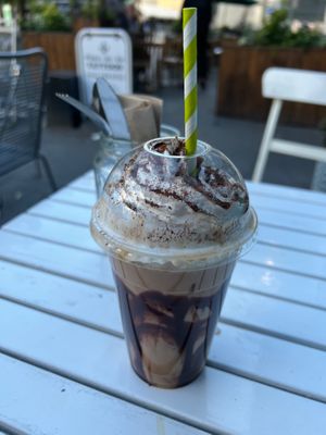 Peanut butter milkshake.. so good 🌱 at The Glasvegan in Glasgow