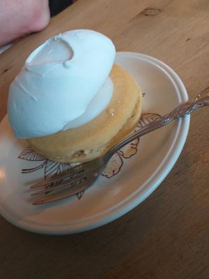 Lemon meringue empire biscuit at The Glasvegan in Glasgow