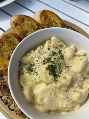 Mac n cheeze  at The Glasvegan in Glasgow