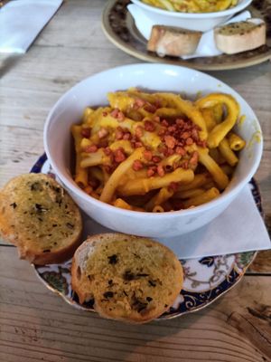 Mac n cheese at The Glasvegan in Glasgow