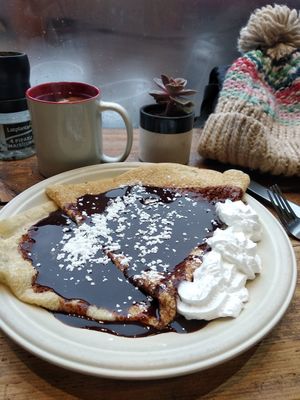 Chocolate pancakes and mulled apple juice at The Glasvegan in Glasgow