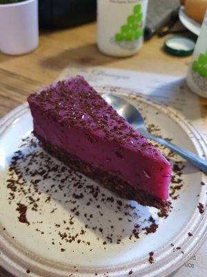Raw raspberry cheesecake at The Glasvegan in Glasgow