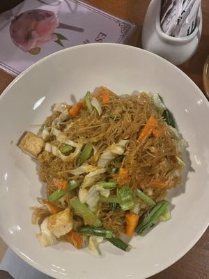 bihun goreng at Made's Warung in Kuta