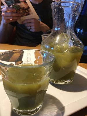 Fresh squeezed kiwi juice. at Latte Graphic in Ebina