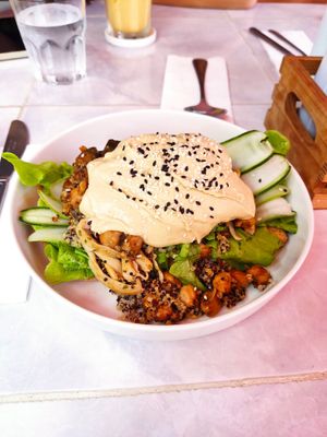 Vegan breakfast at Buzz Organic Food & Drink in Ao Nang