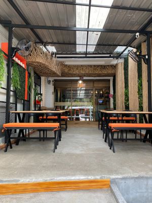 Outside seating - pets welcome at Buzz Organic Food & Drink in Ao Nang