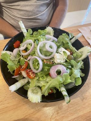 Griechischer Salat. Der Veta war wenig. Die 2 Stücke  at Buzz Organic Food & Drink in Ao Nang