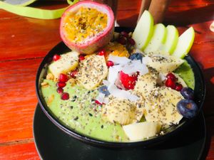 green smoothie bowl at Buzz Organic Food & Drink in Ao Nang