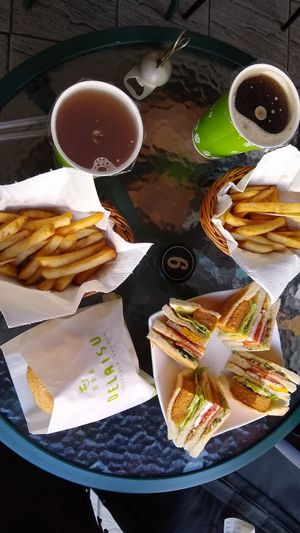 Order at DLS Vegetarian - Dé Lái Sù in Kaohsiung