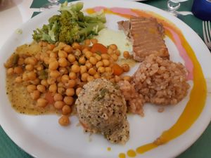 Large combo with tofu, quinoa, rice, steamed broccoli and a chickpea stew (I avoided the vegetarian stew) at La Biotika in Madrid