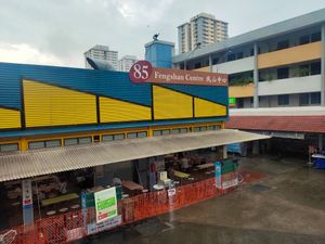 Located inside here at Kas Yapa Vegetarian 迦叶素料品 in East Singapore