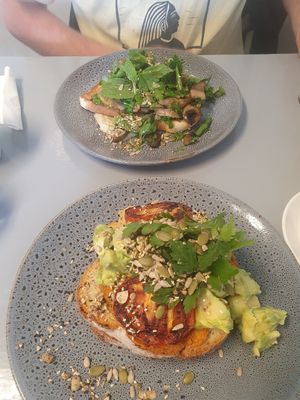 Smashed avo and stir-fried mushroom at The Farmer's Wife in Port Fairy