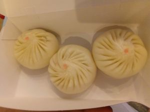 Amazing buns at Din Tai Fung 鼎泰豐 - Sentosa in Central Singapore