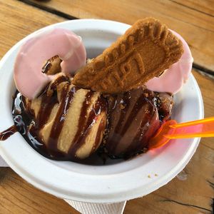 Salted Caramel and Chocolate at Nosteagia in West London