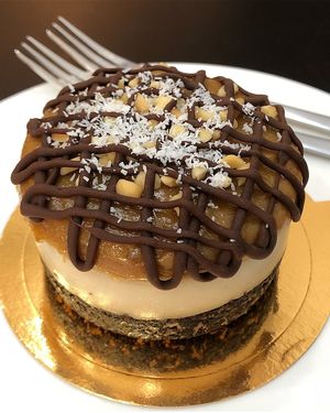 Raw snickers cake at Raw Vega in Bangkok