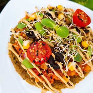 Hawaiian pizzette at Raw Vega in Bangkok