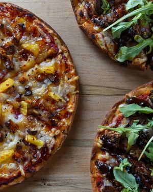 Every Wednesday: Buy 1 pizza, get 1 FREE! at Boon Burger Cafe in Oakville