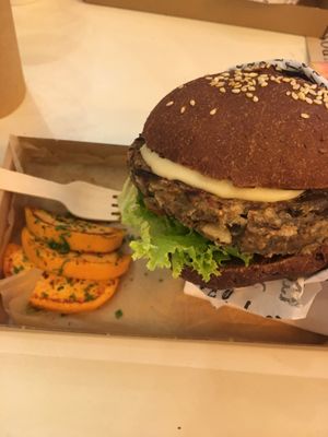 Oyster mushroom - thyme patty at Matrjoska Kroshka in Budapest