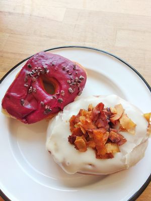 Bluberries and smoked coconut at Brammibal's Donuts - Prenzlauer Berg in Berlin