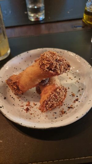 Cannolis de doce de leite e chocolate at Piccoli Cucina in Sao Paulo