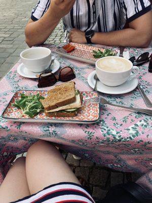 kanapka na ciepło i latte na owsianym mleku at Bez Lukru in Wroclaw
