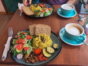 Tofu scramble at Bez Lukru in Wroclaw