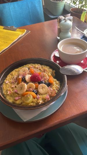 Oatmeal, Cappucino  at Bez Lukru in Wroclaw