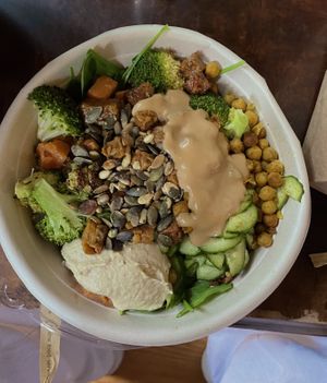 vegan green protein salad at SLA - Catharijne in Utrecht