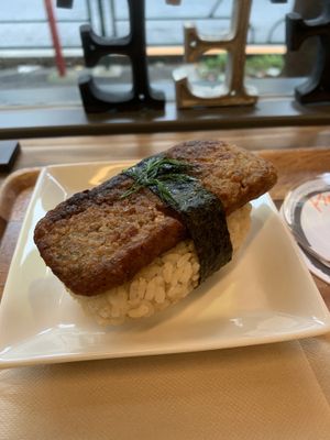 Vegan spam onigiri  at Oizumi Kojo Nishi-Azabu 大泉工場 in Tokyo