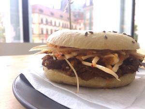 Pulled seitan with kimchi colesaw - bagel sandwich.  at Ovegano in Brno
