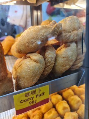 Curry puff ~ 10/5/22 at Delisnacks 德利食 - Kim Keat Palm in Central Singapore