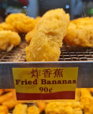 Fried Banana ~ 10/5/22 at Delisnacks 德利食 - Kim Keat Palm in Central Singapore