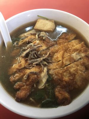 Vegan “chicken” in delicious soup with noodles  at An Xin Vegan Stall in Central Singapore