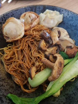 Wanton noodles 👌🏻 at Vegan Curry Rice in West Singapore