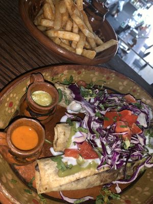 Flautas at Lick It Up - International Bar in El Paso