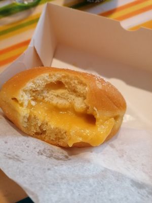 Bola de Berlim at Moko Veggie Cafe - Anjos in Lisbon