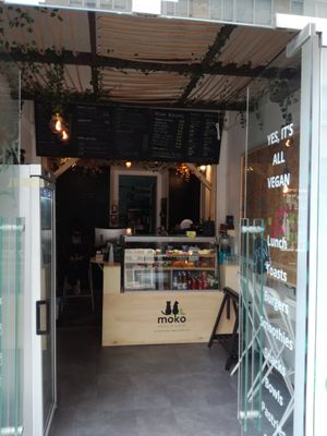 Very cozy and friendly at Moko Veggie Cafe - Anjos in Lisbon