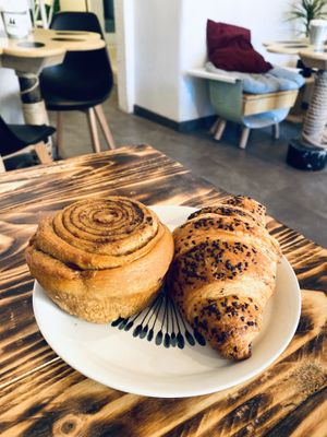 Cinnamon Bun and Chocolate Croissant  at Moko Veggie Cafe - Anjos in Lisbon