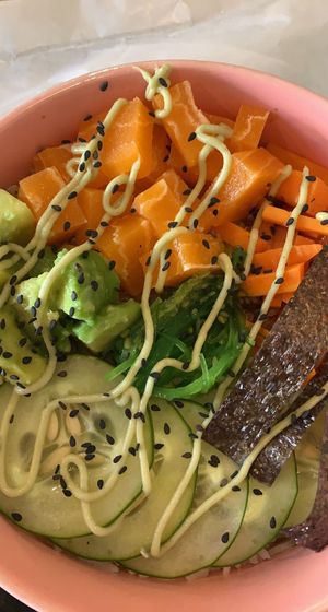 Salmon bowl  at Moko Veggie Cafe - Anjos in Lisbon
