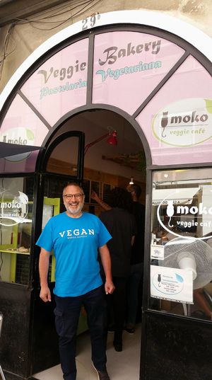 entrance at Moko Veggie Cafe - Anjos in Lisbon